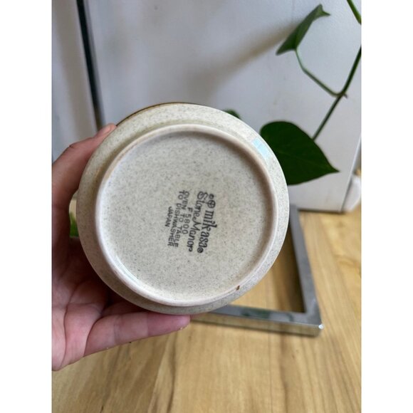 Mikasa Stone Manor Covered Dish with Lid - Picture 6 of 7